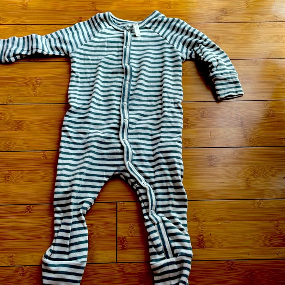 Baby one peice- luxury brand 6-12 month. Great condition!